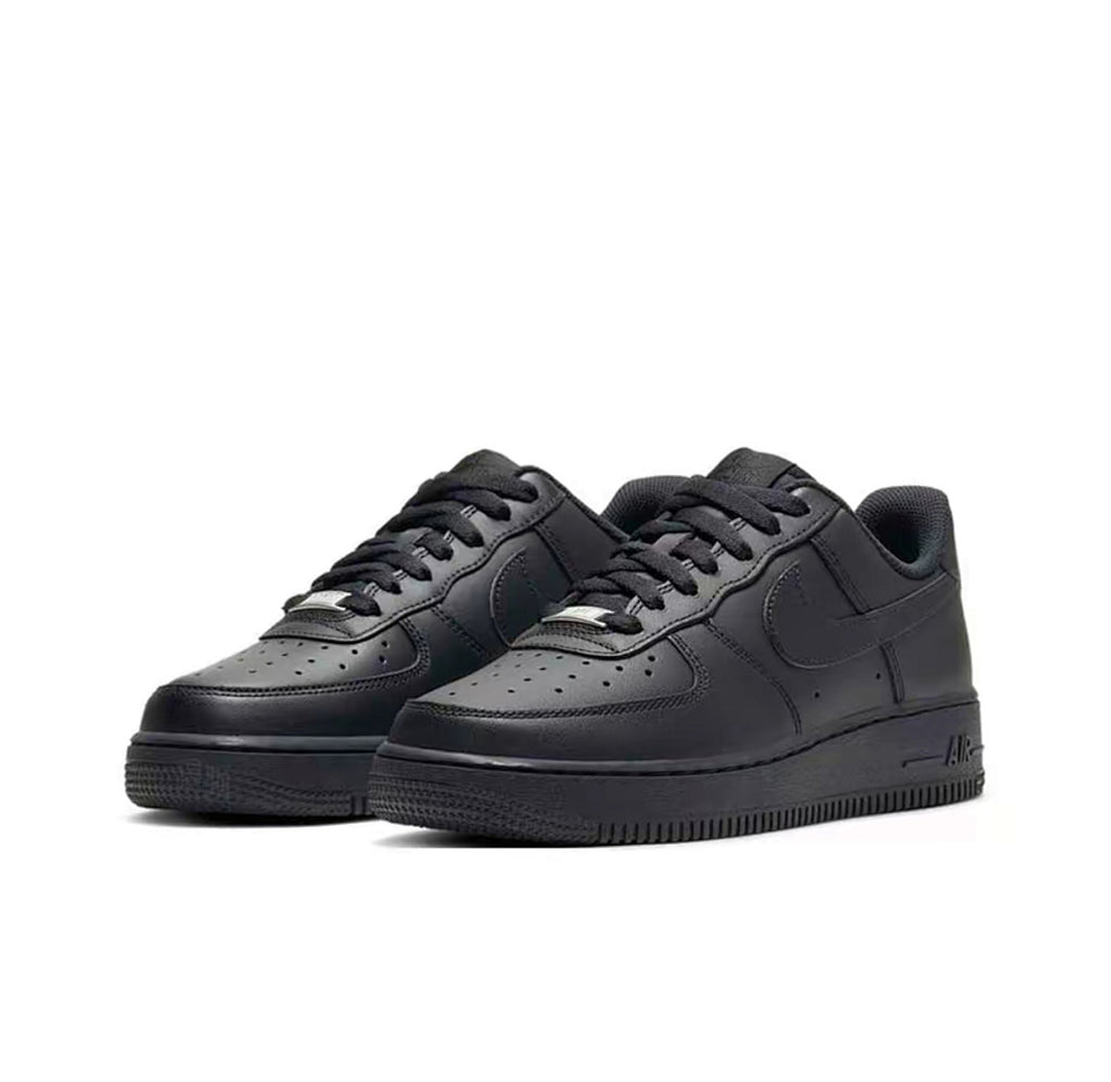 Nike Air Force 1 Triple Black Sneakers
