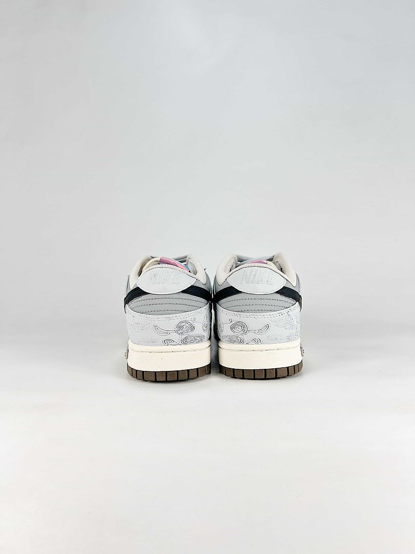 Nike Dunk SB Low IQ1118-220 Patterned Swoosh Sneakers White Gray Black