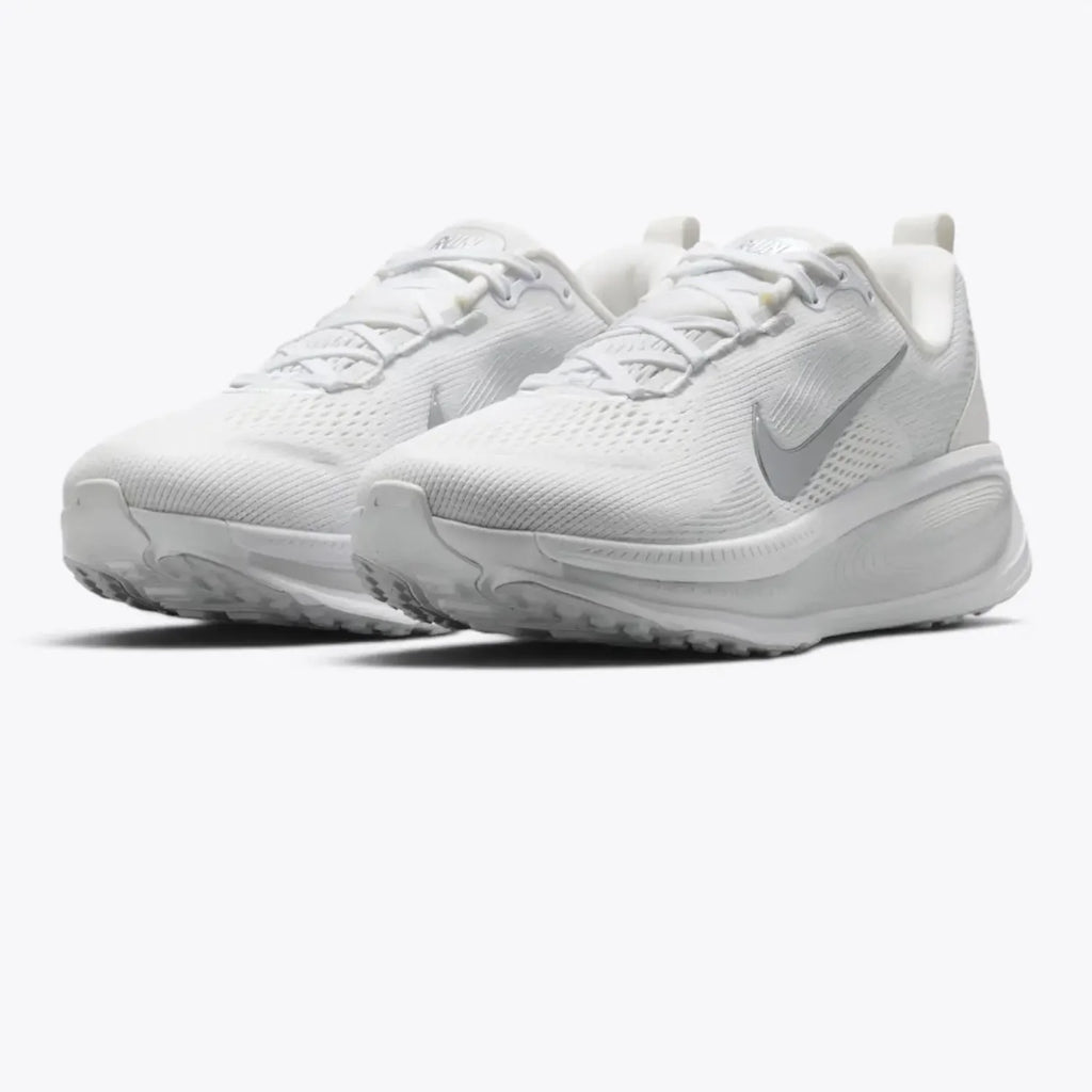 Nike Vomero 18 White Metallic Silver Photon Dust Running Shoes