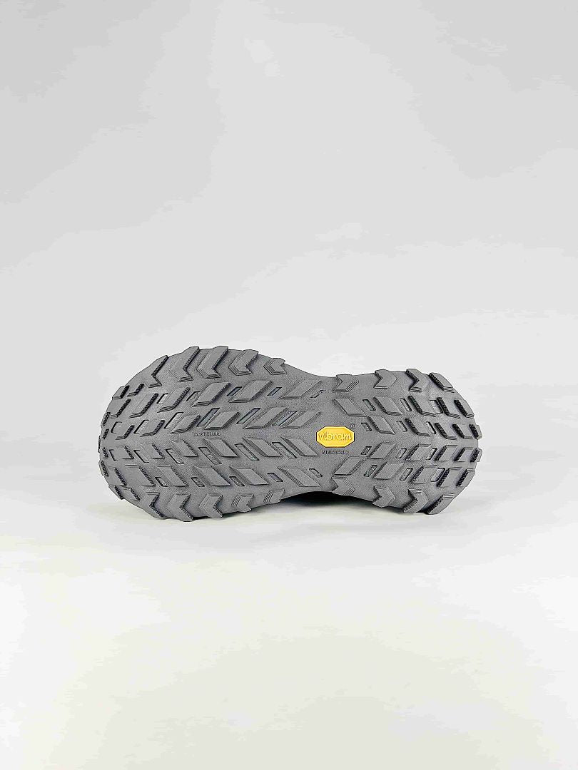Nike ACG Mountain Fly GTX SE Light Bone Grey Vibram Trail Sneakers