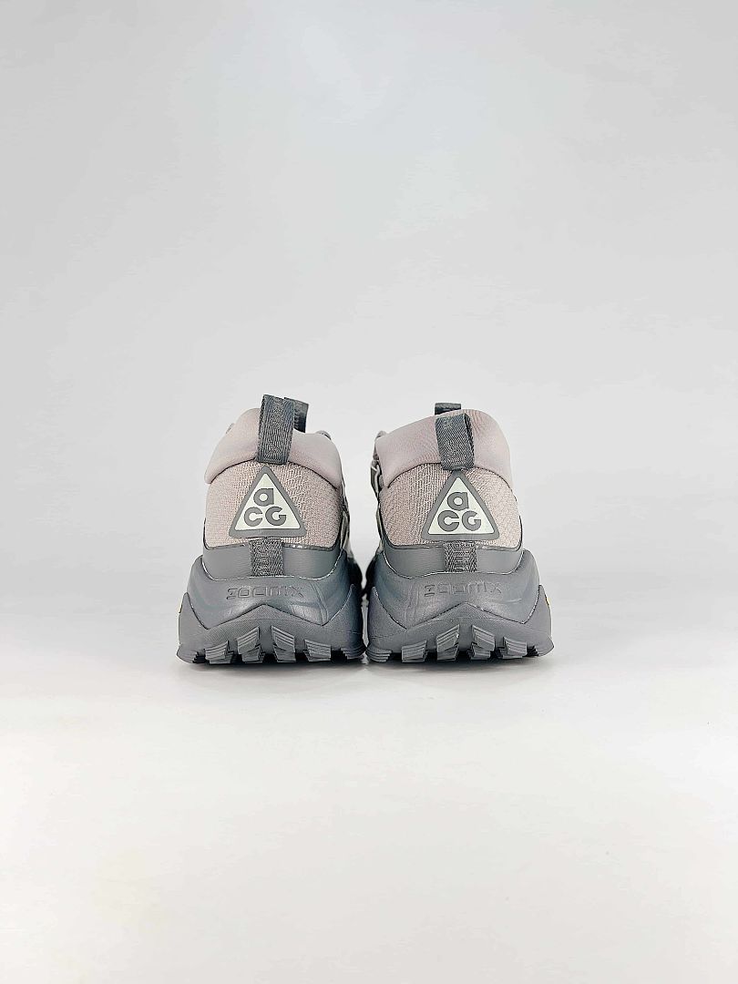 Nike ACG Mountain Fly GTX SE Light Bone Grey Vibram Trail Sneakers