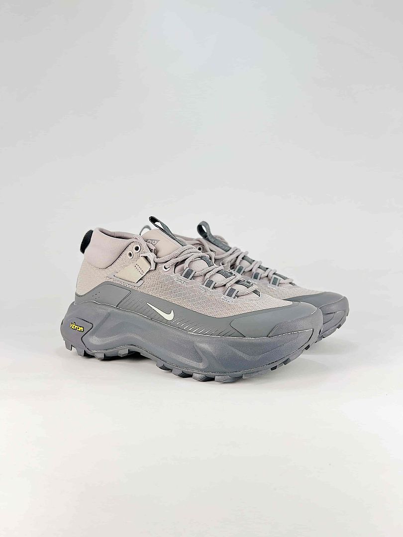 Nike ACG Mountain Fly GTX SE Light Bone Grey Vibram Trail Sneakers