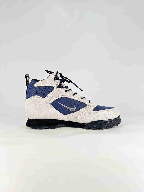 Nike ACG Torre Light Pumice Navy Lugged Trail Sneakers