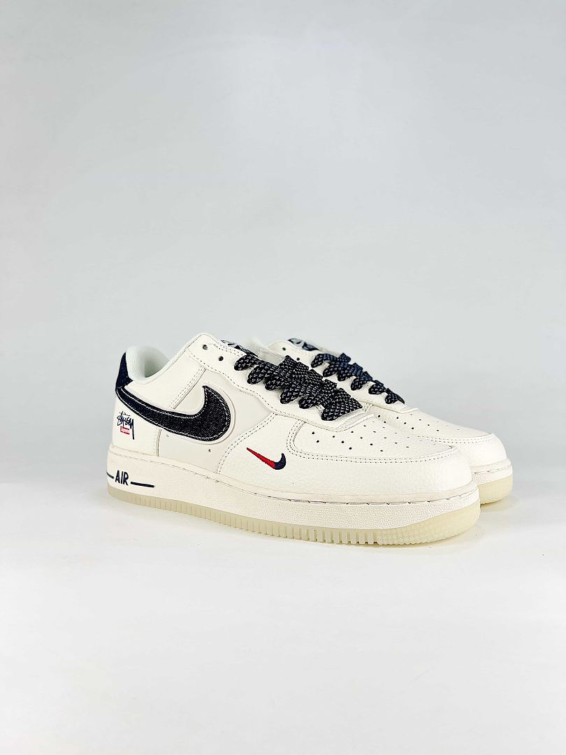 Nike Air Force 1 07 Low DN9688-135 Stussy Script Supreme Box Logo Graphic Detail Sneakers Sail Black Red