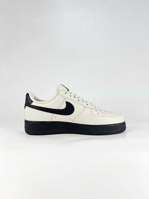 Nike Air Force 1 07 Low FJ4146-005 Classic Low Top Casual Lifestyle Streetwear Sneakers
