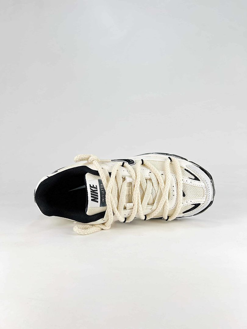 Nike Initiator 394055-500 White Black Signature Detail Low Top Sneakers