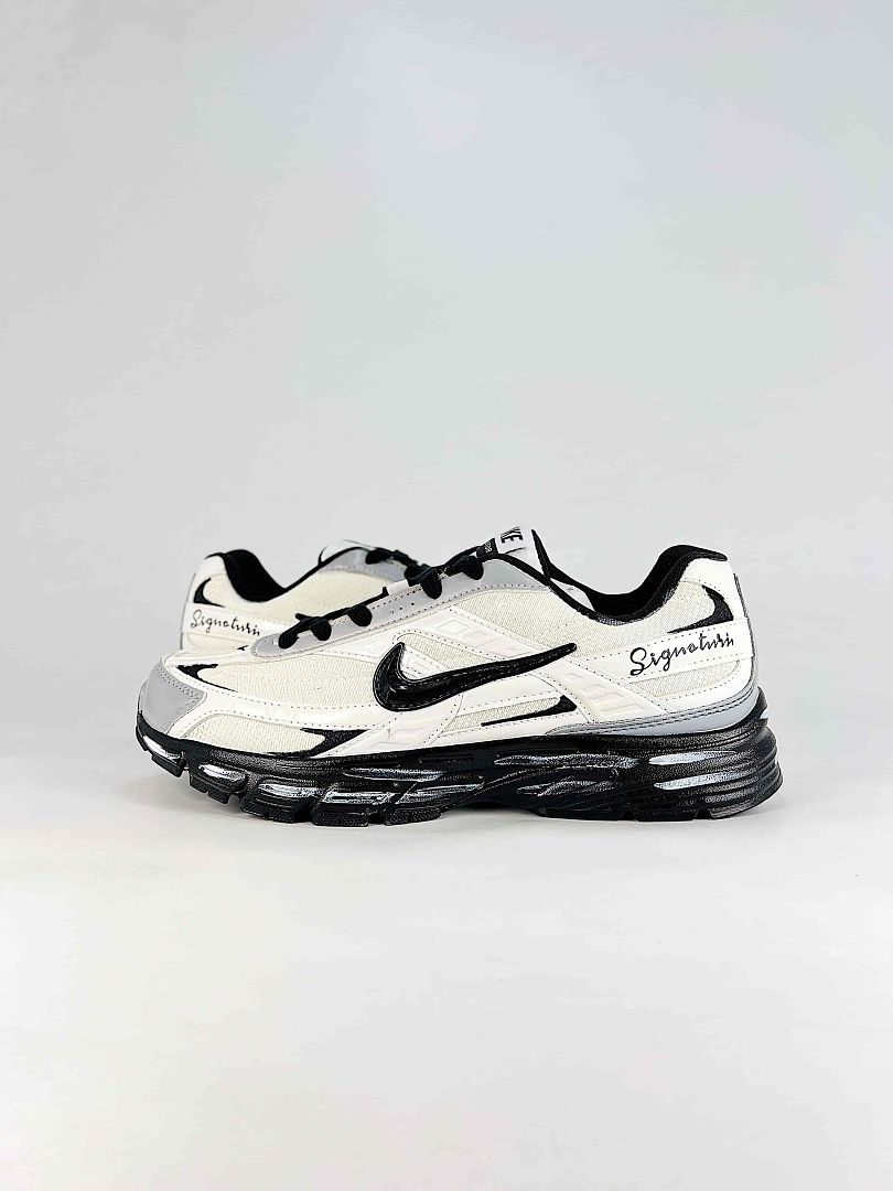 Nike Initiator 394055-101 White Black Signature Detail Low Top Sneakers