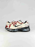 Nike Initiator 394055-101 White Red Black Roadrunner Detail Low Top Sneakers