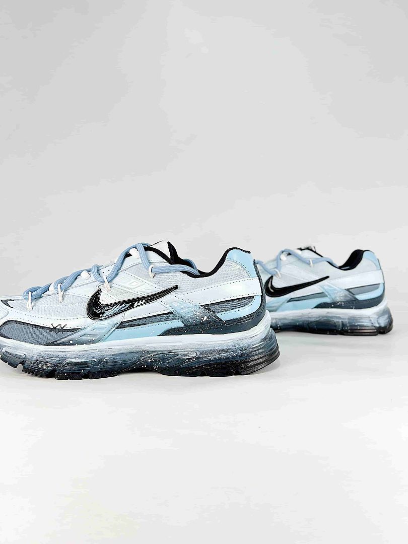 Nike V5 RNR 394055-101 White Black Blue Retro Running Sneakers