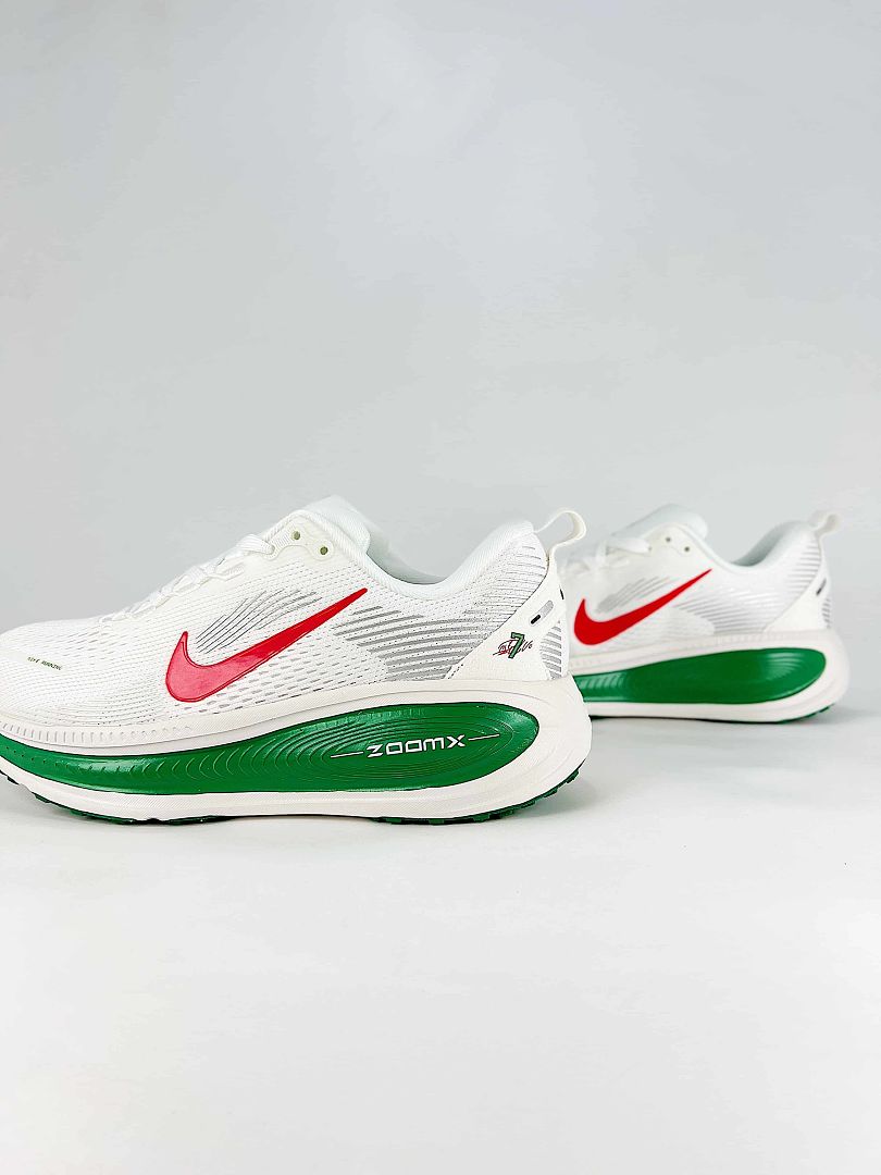 Nike Vomero 18 GTX DM6828-007 White Red Green Running Sneakers