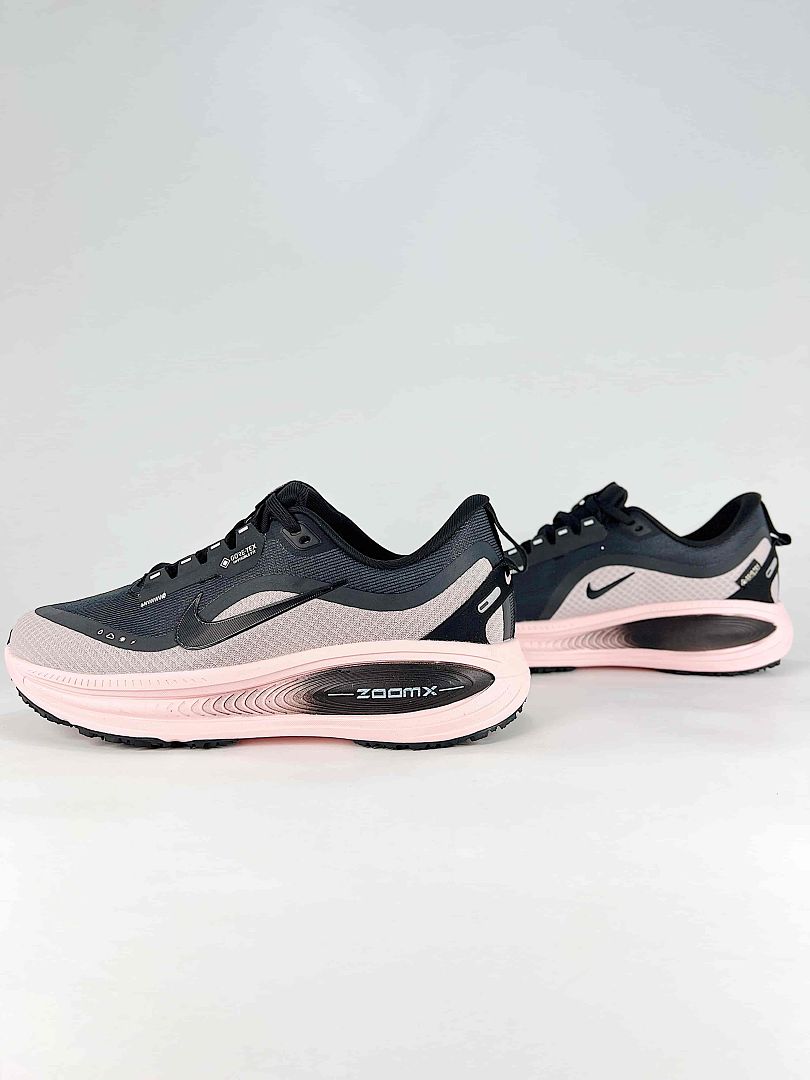 Nike Vomero 18 GTX HQ7002-003 Black Grey Pink Running Sneakers