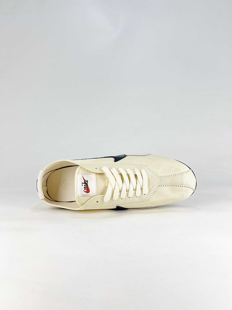 Nike Moon Shoe OG SP Sail Black Waffle Sole Retro Sneakers